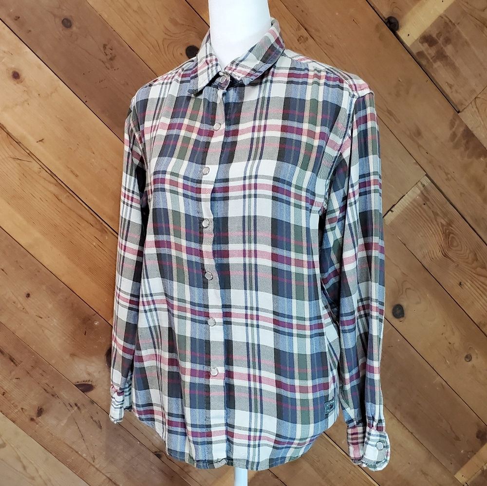Gloria Vanderbilt Plaid Snap Front Shirt